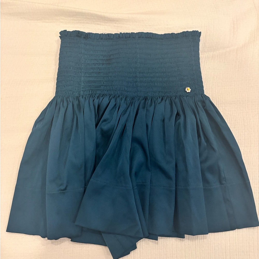 Natural Life Mini Daisy Skort
Size XS
So Cute, perfect condition